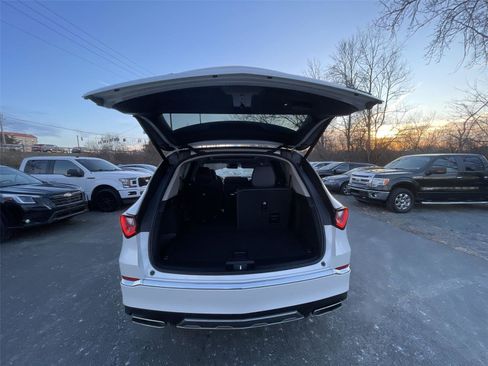 Used 2025 Acura MDX SH-AWD w/ Technology Package image 25