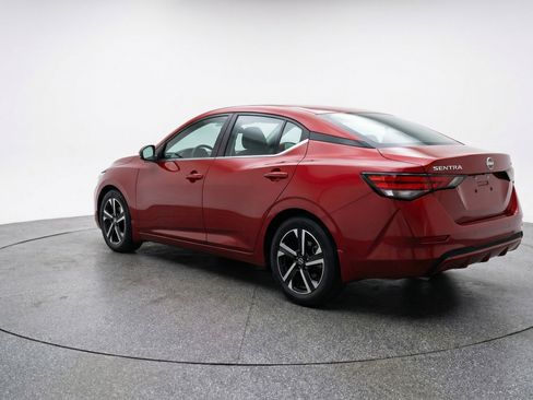 Used 2025 Nissan Sentra SV image 6