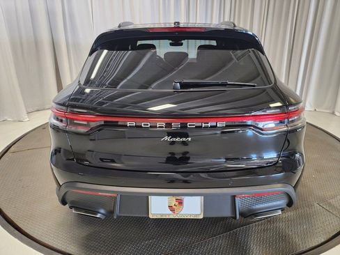 Certified 2025 Porsche Macan image 33