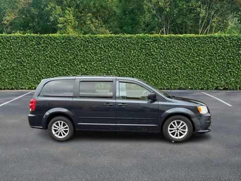 Used 2013 Dodge Grand Caravan SXT w/ UConnect Hands-Free Group image 2