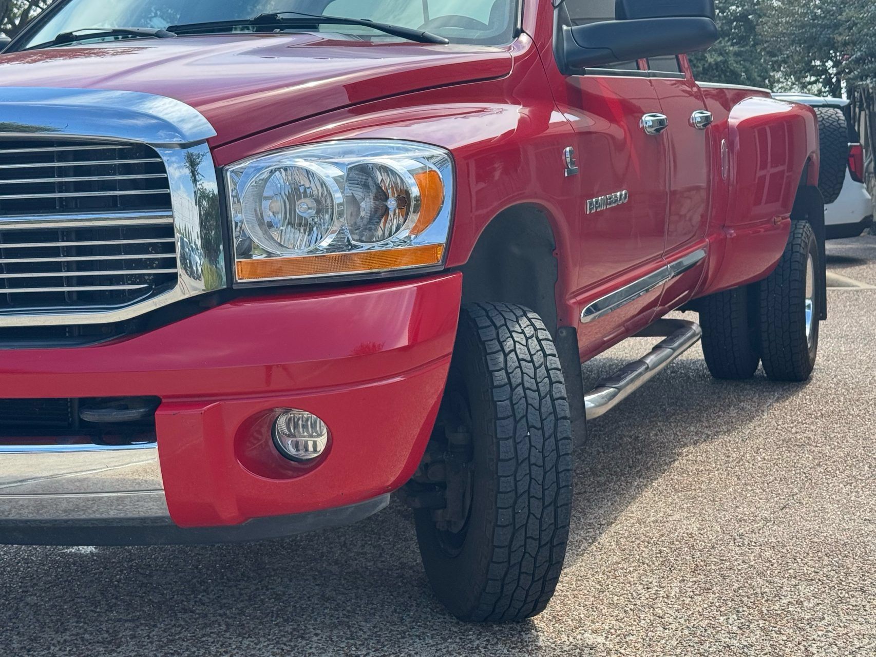 Used 2006 Dodge Ram 3500 Truck Laramie AWD/4WD image 3