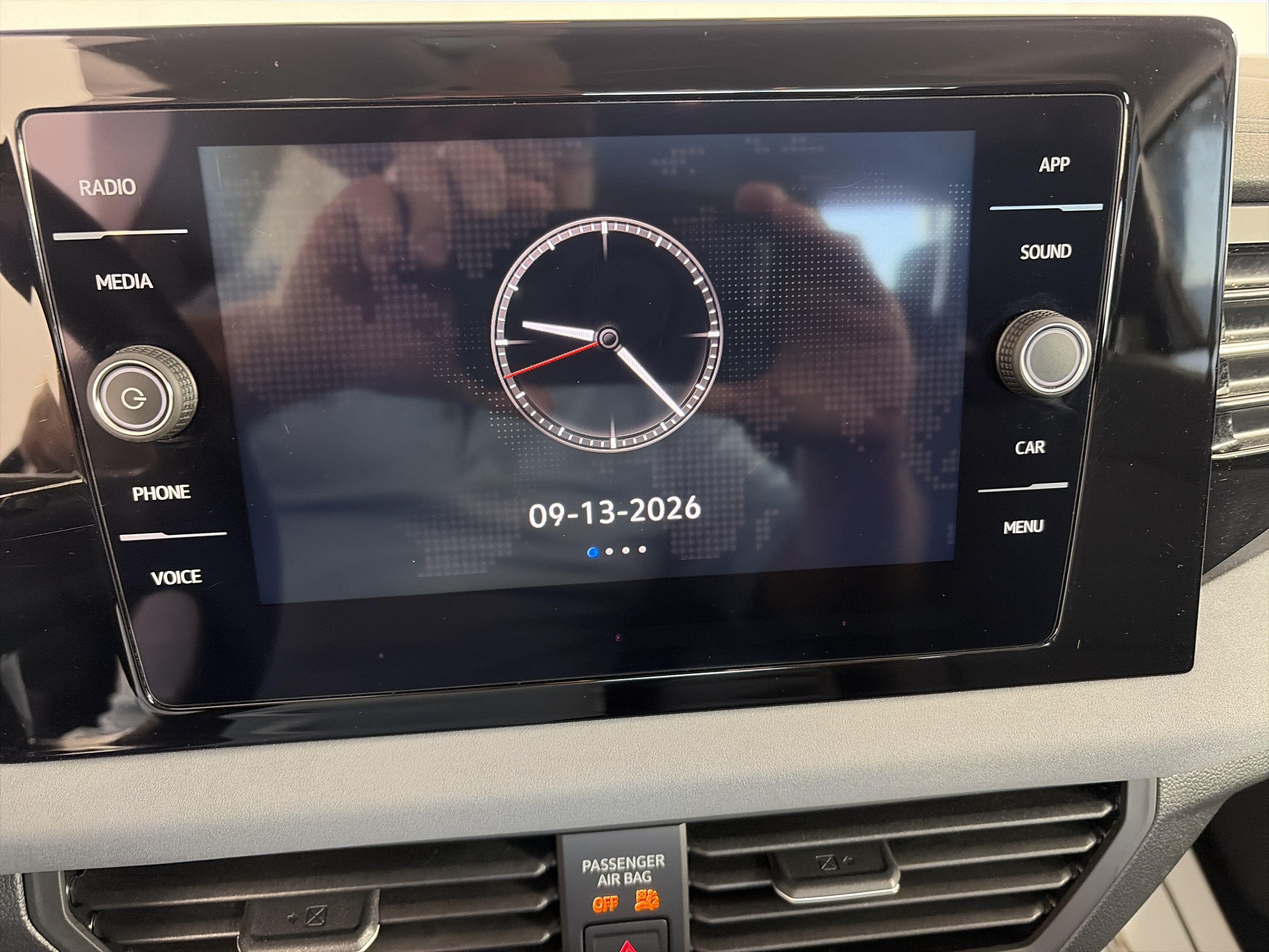 Used 2025 Volkswagen Jetta SE FWD image 18