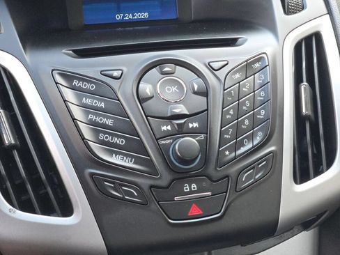 Used 2014 Ford Focus SE FWD image 23