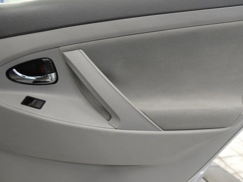 Used 2007 Toyota Camry LE image 34