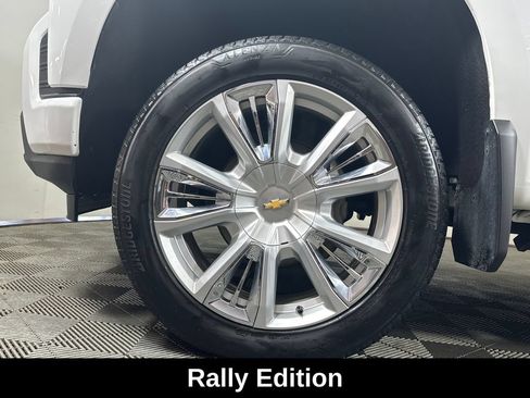 Used 2020 Chevrolet Silverado 1500 RST w/ Rally Edition AWD/4WD image 8