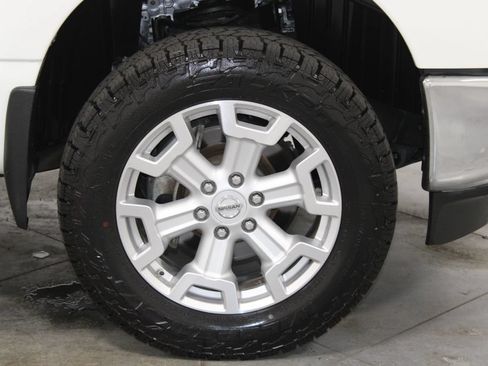 Used 2017 Nissan Titan SL RWD image 12