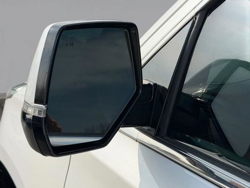 Used 2018 Cadillac Escalade Premium Luxury w/ LPO, Radiant Package image 39