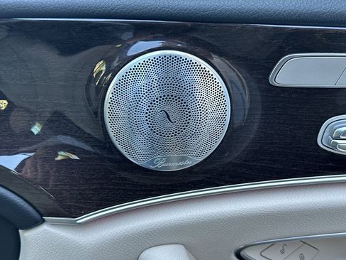 Used 2019 Mercedes-Benz E 300 image 19