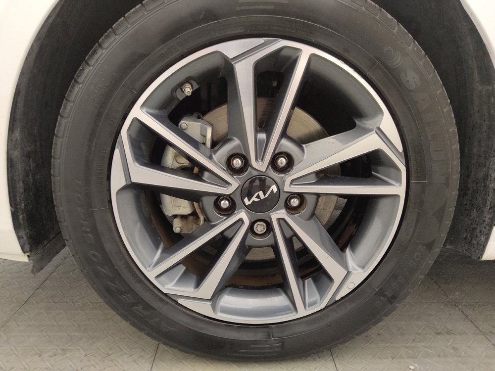 Used 2024 Kia Forte LXS w/ LXS Technology Package FWD image 31