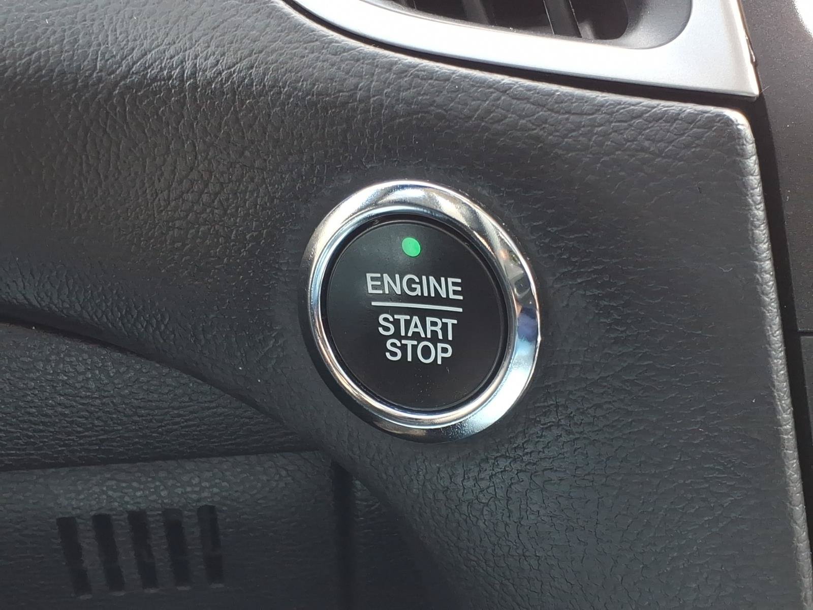 Used 2018 Ford Edge SEL w/ Equipment Group 201A AWD/4WD image 21