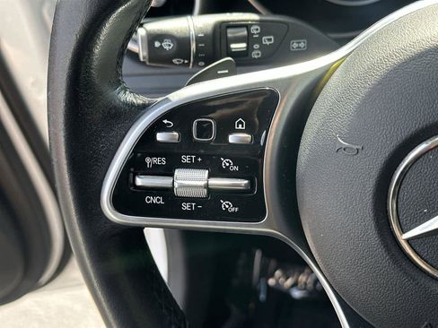 Used 2020 Mercedes-Benz GLC 300 image 23