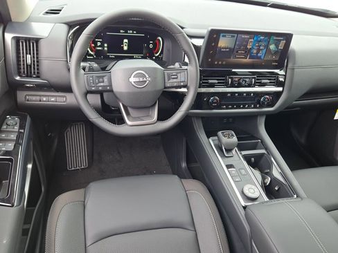 New 2026 Nissan Pathfinder SL AWD/4WD image 17