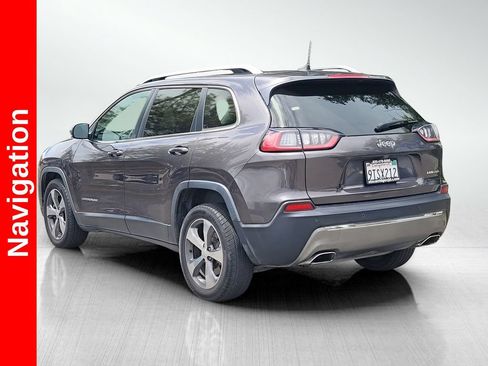 Used 2019 Jeep Cherokee Limited w/ Luxury Group FWD image 6