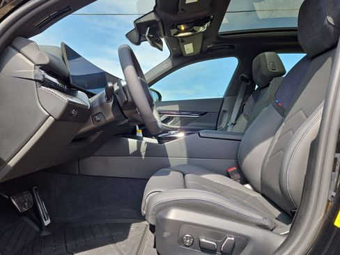 New 2026 BMW 550e xDrive image 16