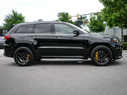 Used 2018 Jeep Grand Cherokee Trackhawk AWD/4WD image 11