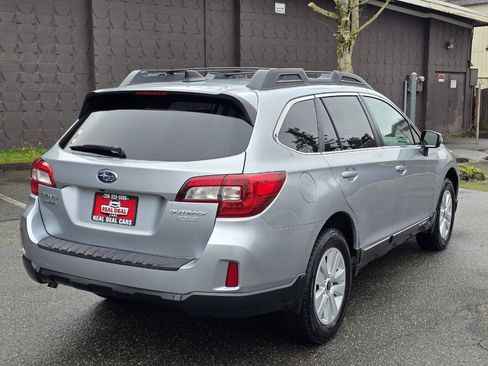 Used 2016 Subaru Outback 2.5i Premium AWD/4WD image 9