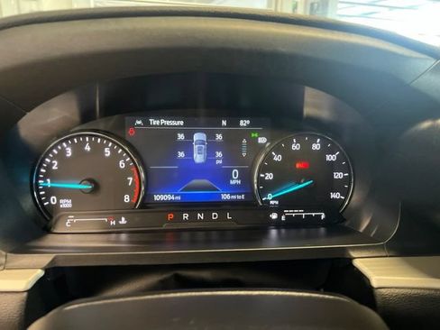 Used 2022 Ford Explorer XLT w/ Equipment Group 202A AWD/4WD image 15
