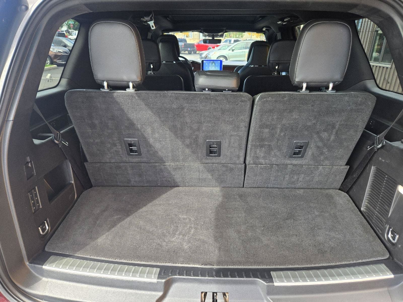 Used 2018 Lincoln Navigator Reserve w/ Technology Package AWD/4WD image 25