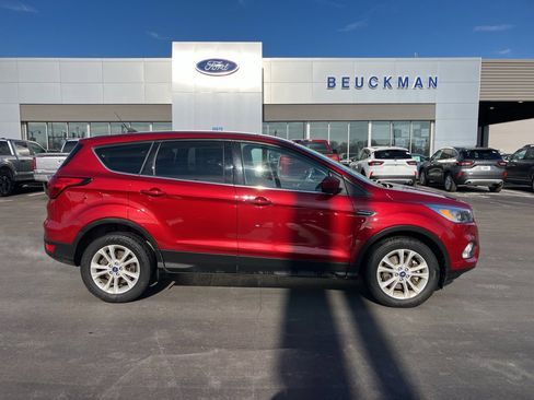 Certified 2019 Ford Escape SE image 10