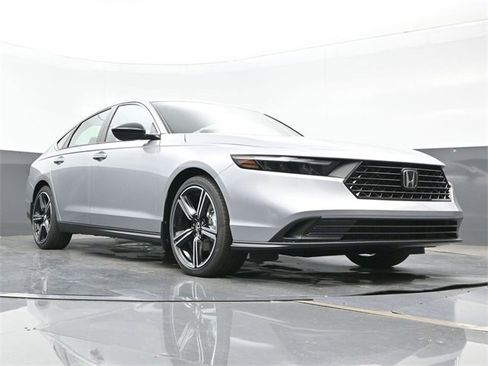 Certified 2025 Honda Accord Sport image 27