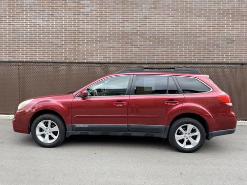 Used 2013 Subaru Outback 2.5i Premium image 4