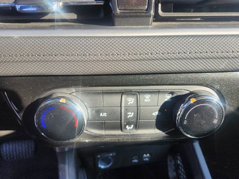 Used 2025 Chevrolet TrailBlazer LT image 6