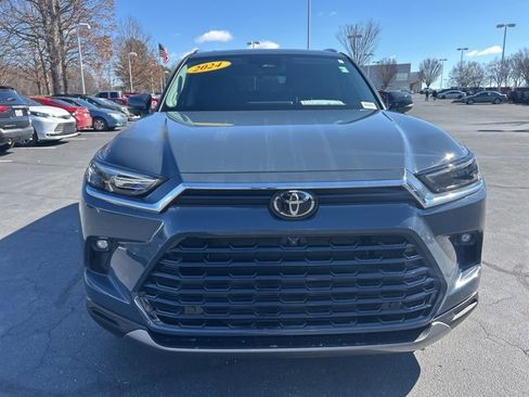 Used 2024 Toyota Grand Highlander Platinum image 2