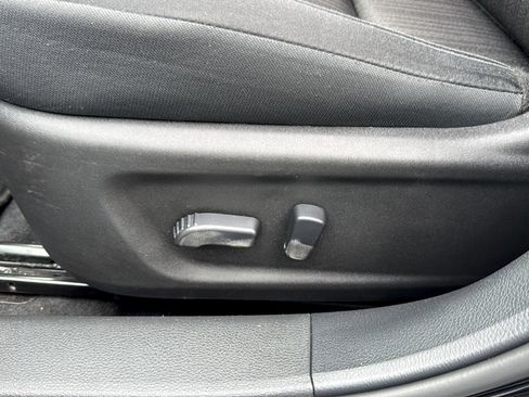 Used 2025 Nissan Altima 2.5 SV FWD image 8