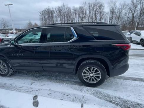 Certified 2023 Chevrolet Traverse LT w/ Rear Camera Mirror Package image 5