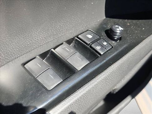 Used 2025 Toyota Camry SE FWD image 11