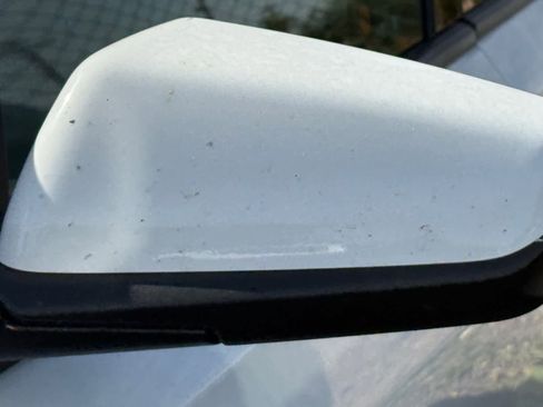 Used 2023 GMC Terrain SLT image 11