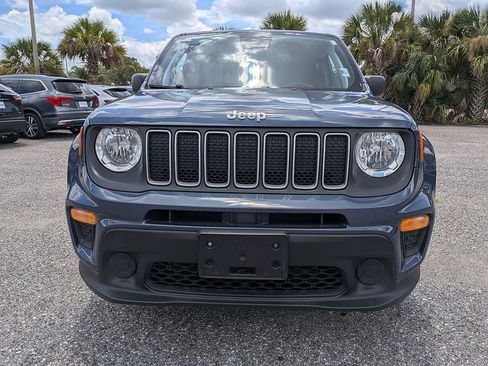 Used 2023 Jeep Renegade Latitude AWD/4WD image 7