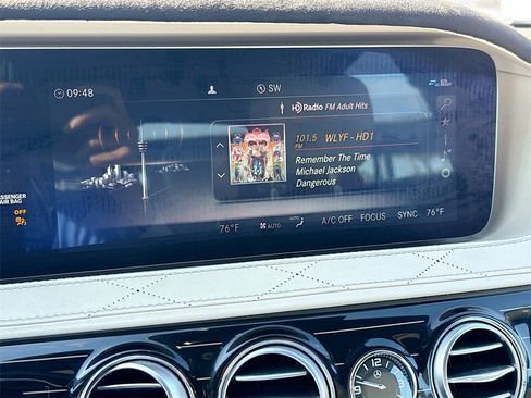 Used 2019 Mercedes-Benz S 560 4MATIC Sedan image 16