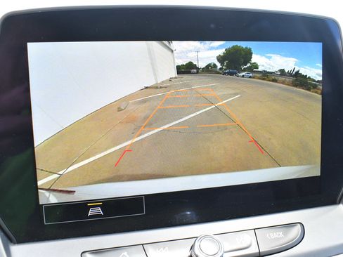 Used 2023 Chevrolet Blazer LT image 17