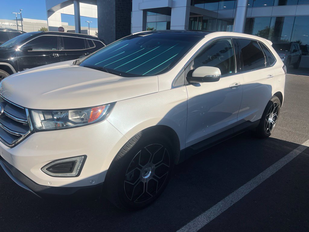 Used 2018 Ford Edge Titanium w/ Equipment Group 302A FWD image 4