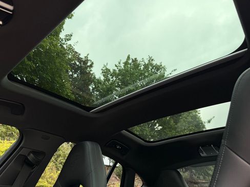 Used 2023 Porsche Panamera Platinum Edition image 30