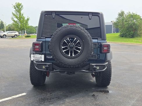 Used 2025 Jeep Wrangler Unlimited Sport AWD/4WD image 12