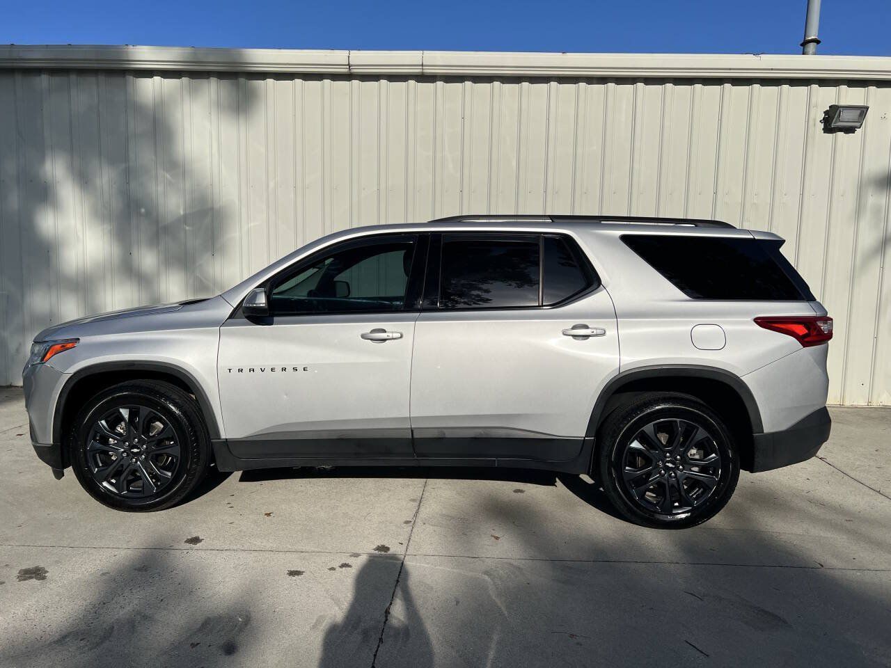 Used 2021 Chevrolet Traverse RS FWD image 6