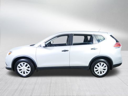 Used 2016 Nissan Rogue S image 4