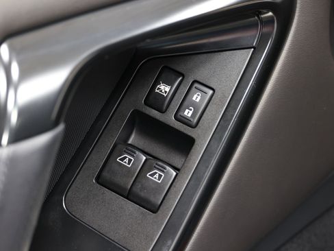 Used 2019 Nissan GT-R Premium w/ Premium Interior Package AWD/4WD image 13