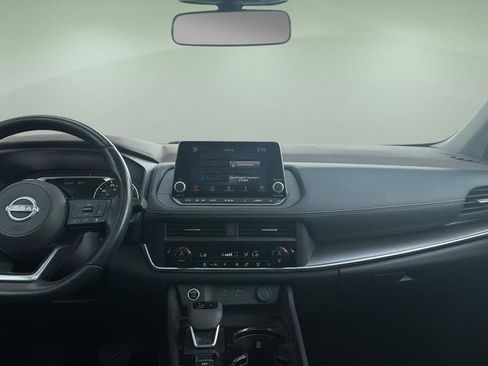 Used 2023 Nissan Rogue SV image 7