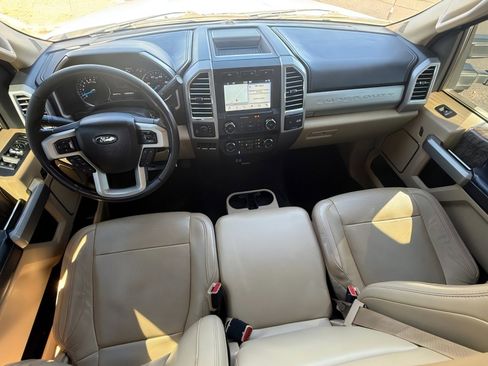 Used 2017 Ford F250 Lariat w/ Lariat Value Package image 25