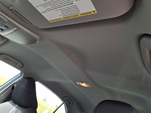 Certified 2021 Toyota Camry LE image 21