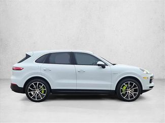 Used 2019 Porsche Cayenne E-Hybrid video 4