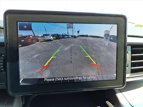 Used 2021 Ford Explorer XLT image 28