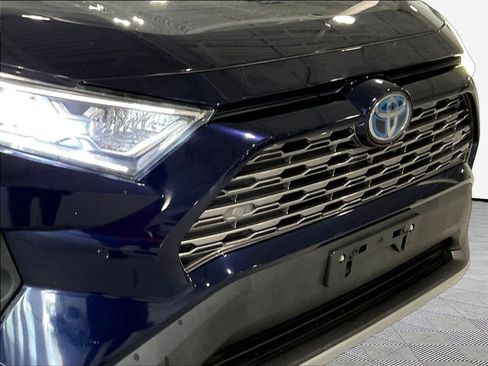 Used 2020 Toyota RAV4 Limited w/ Limited Grade Weather Package AWD/4WD image 33