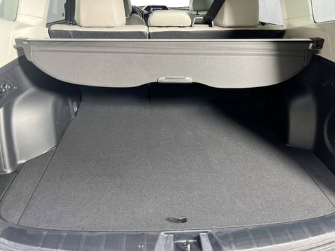 Used 2023 Subaru Forester Limited image 27