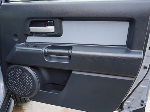 Used 2013 Toyota FJ Cruiser 4WD w/ Trail Teams Special Edition image 26