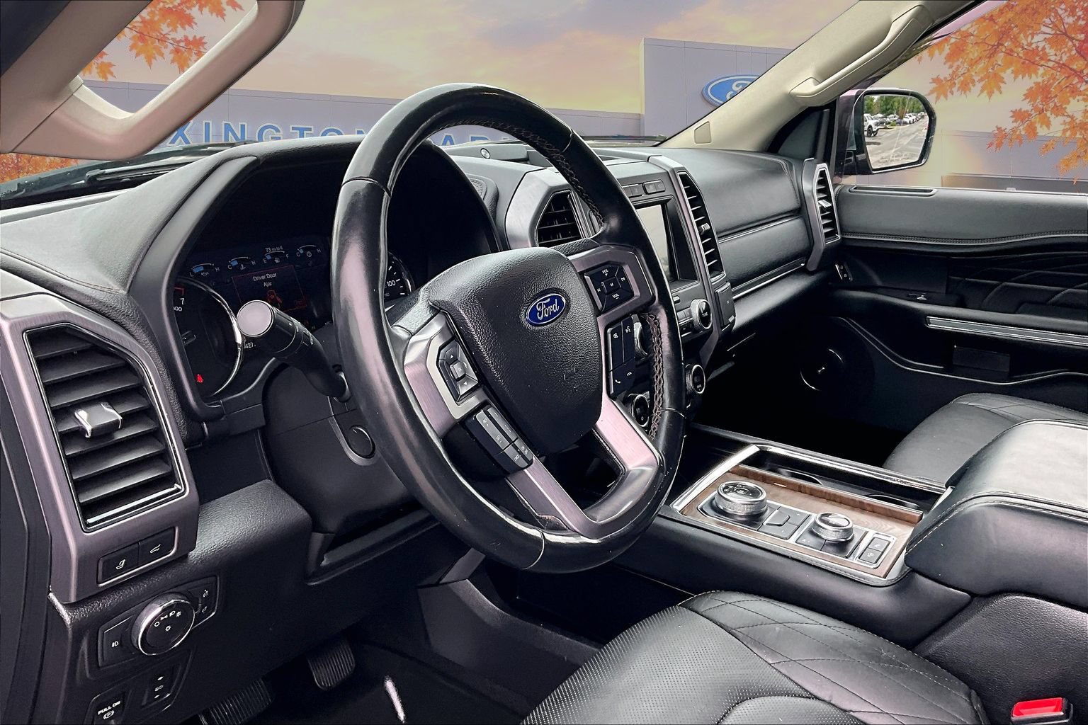 Used 2019 Ford Expedition Platinum AWD/4WD image 17