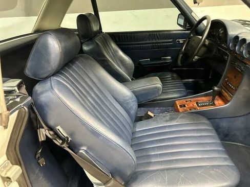 Used 1988 Mercedes-Benz 560 SL image 41